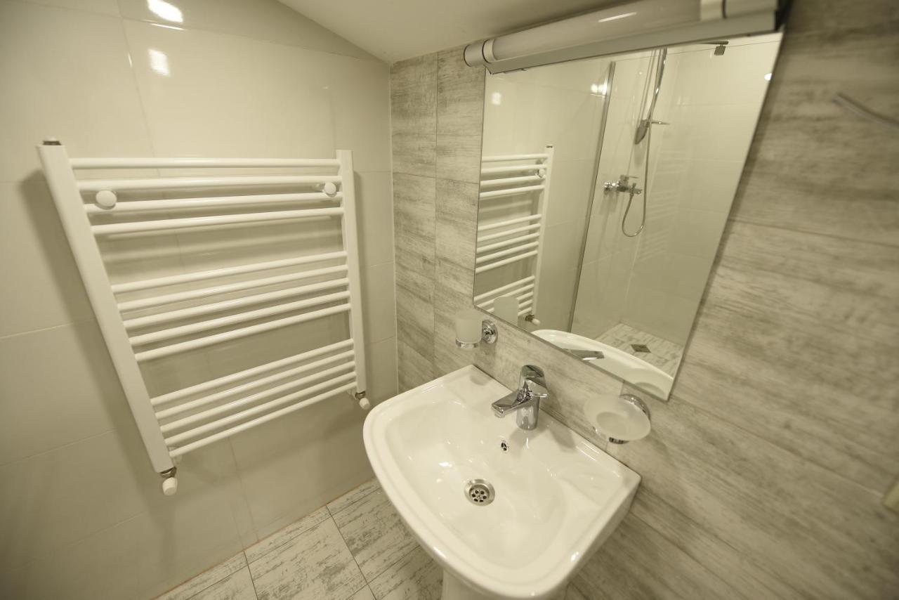 Family Hotel Avlabar Tbilisi Ngoại thất bức ảnh
