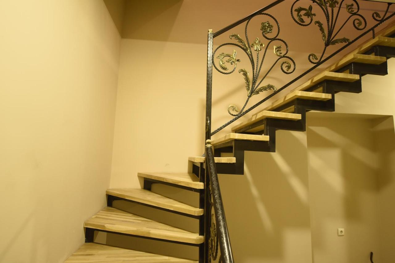 Family Hotel Avlabar Tbilisi Ngoại thất bức ảnh