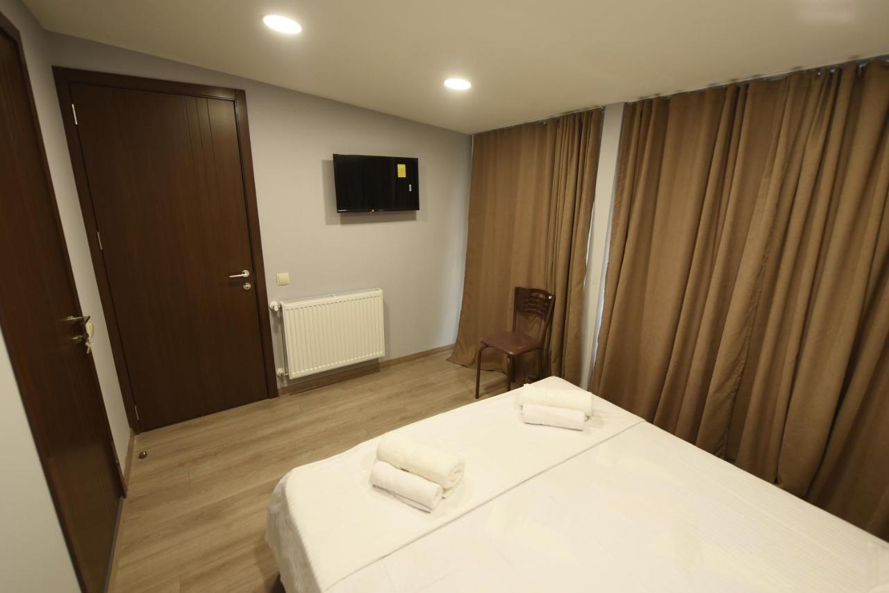 Family Hotel Avlabar Tbilisi Ngoại thất bức ảnh