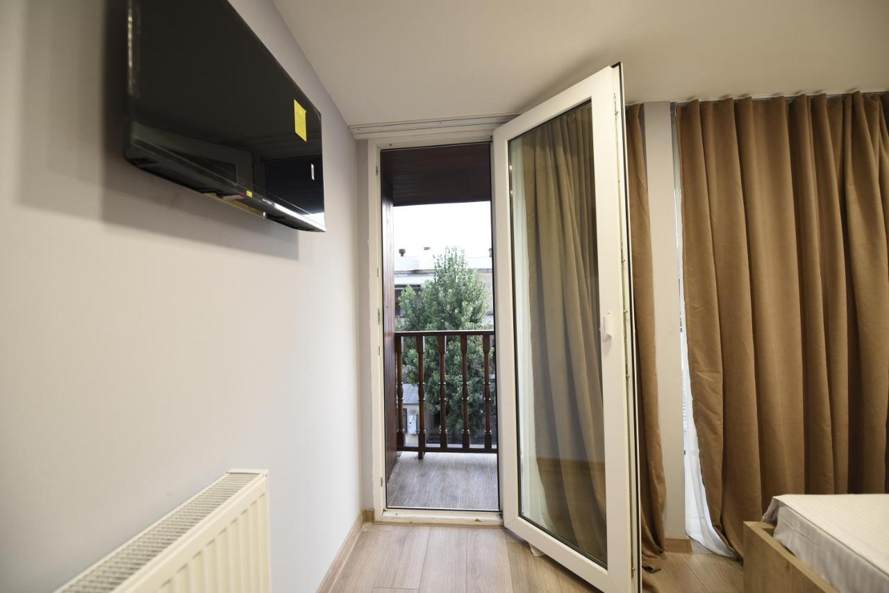 Family Hotel Avlabar Tbilisi Ngoại thất bức ảnh