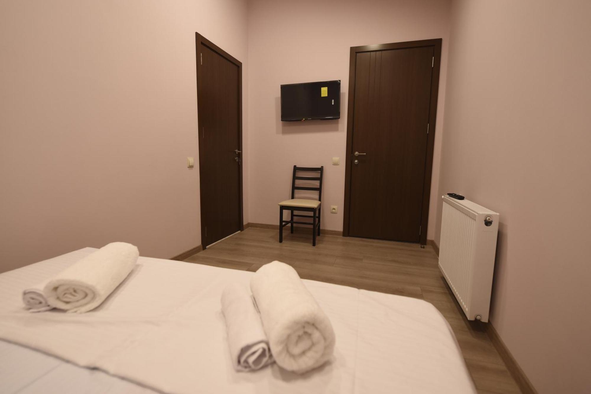 Family Hotel Avlabar Tbilisi Ngoại thất bức ảnh