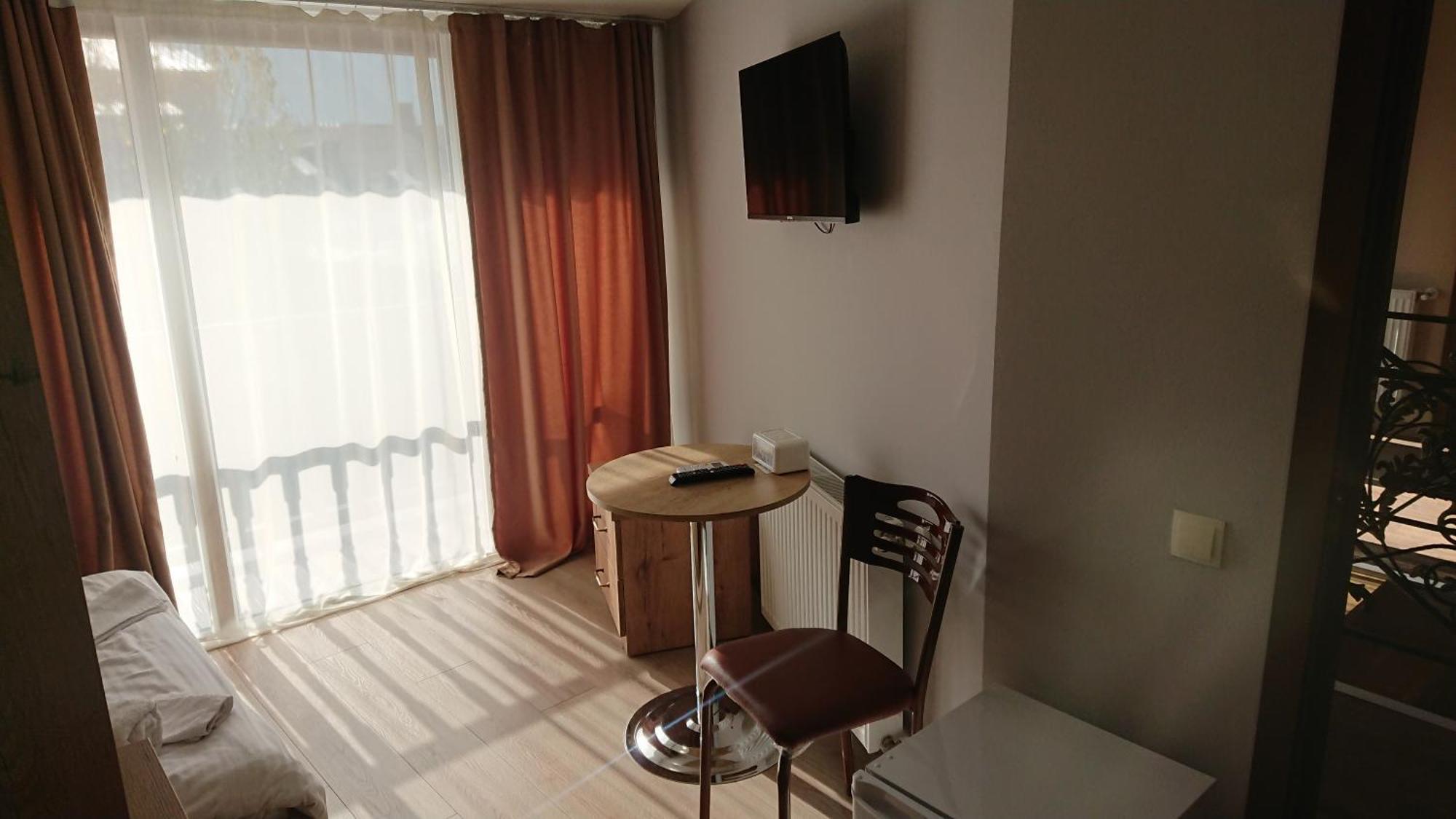Family Hotel Avlabar Tbilisi Ngoại thất bức ảnh